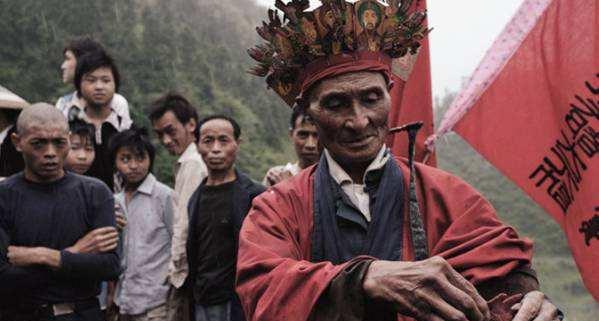 如何在电视机上播放僵尸片？播放过程中需要注意什么？