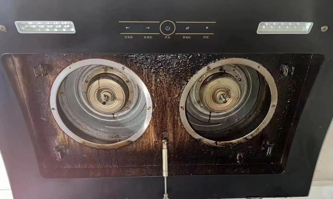 如何解决阿诗丹顿油烟机排烟不畅的问题（排烟不畅的原因及维修方法）