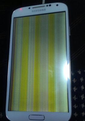 投影仪排线松了应该如何处理？（解决投影仪排线松动的简单方法和注意事项）