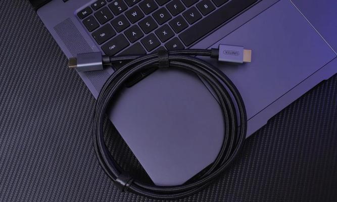 揭秘外接显示器间歇性黑屏问题（解决显示器无故黑屏）